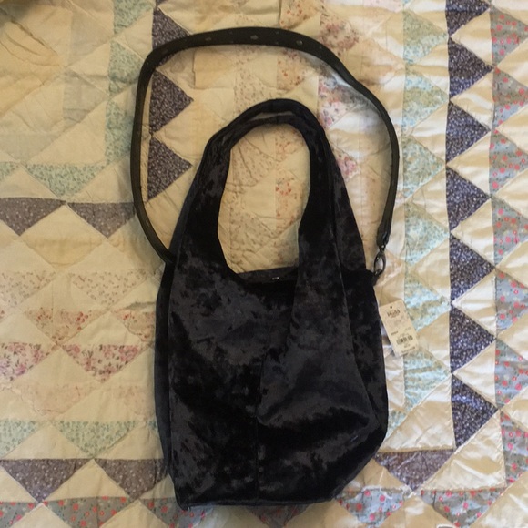 Mud velvet dark blue hand bag. New with tags. - Picture 1 of 1